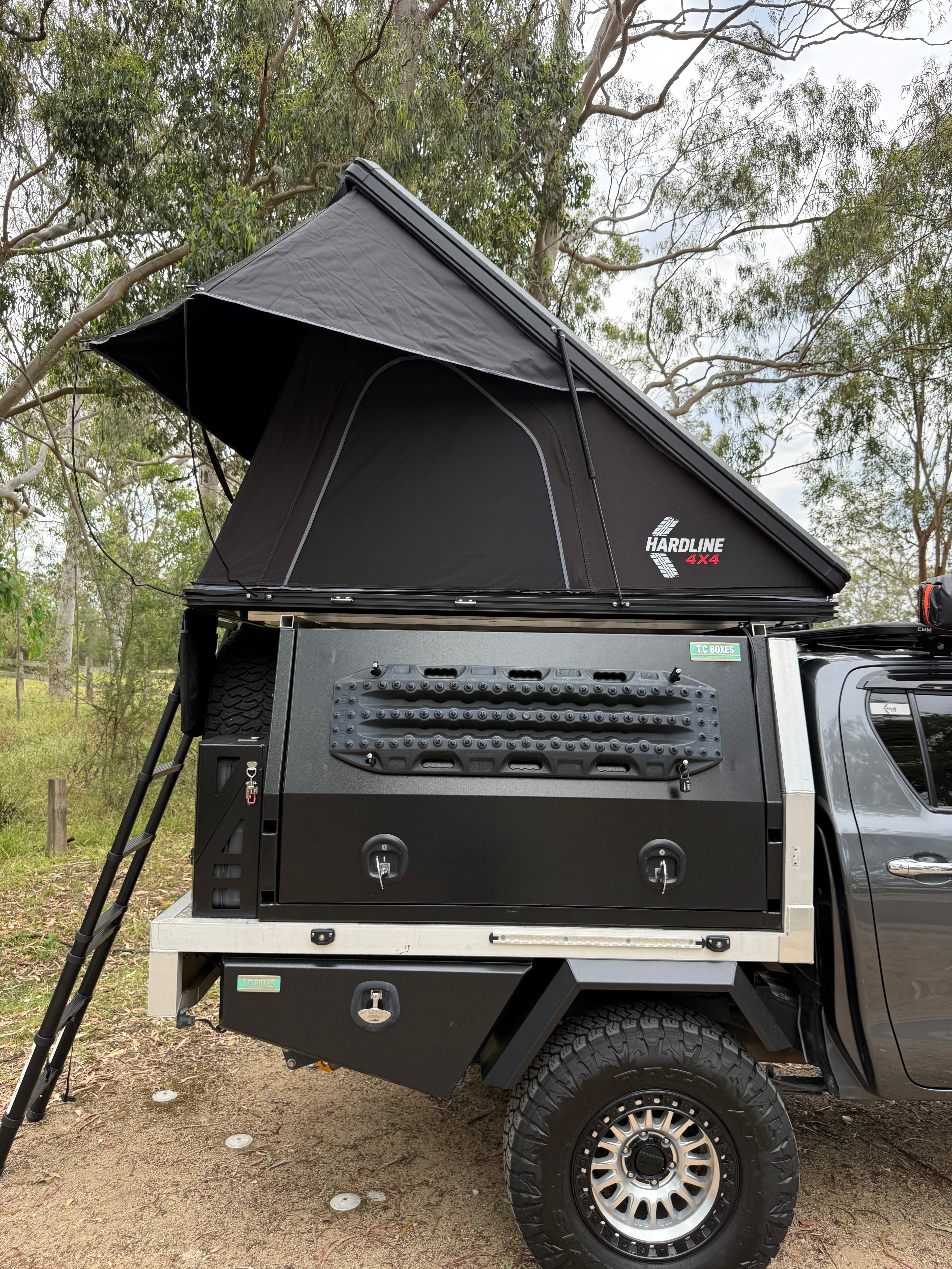 Roof top tents & 270 degree awnings